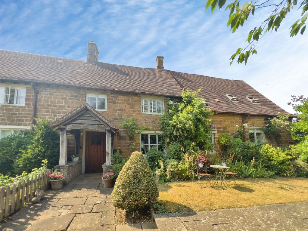 Property photo 2 of 28