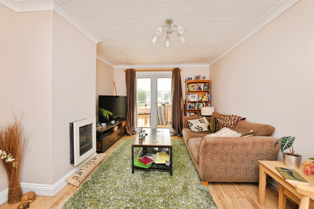 Property photo 2 of 16