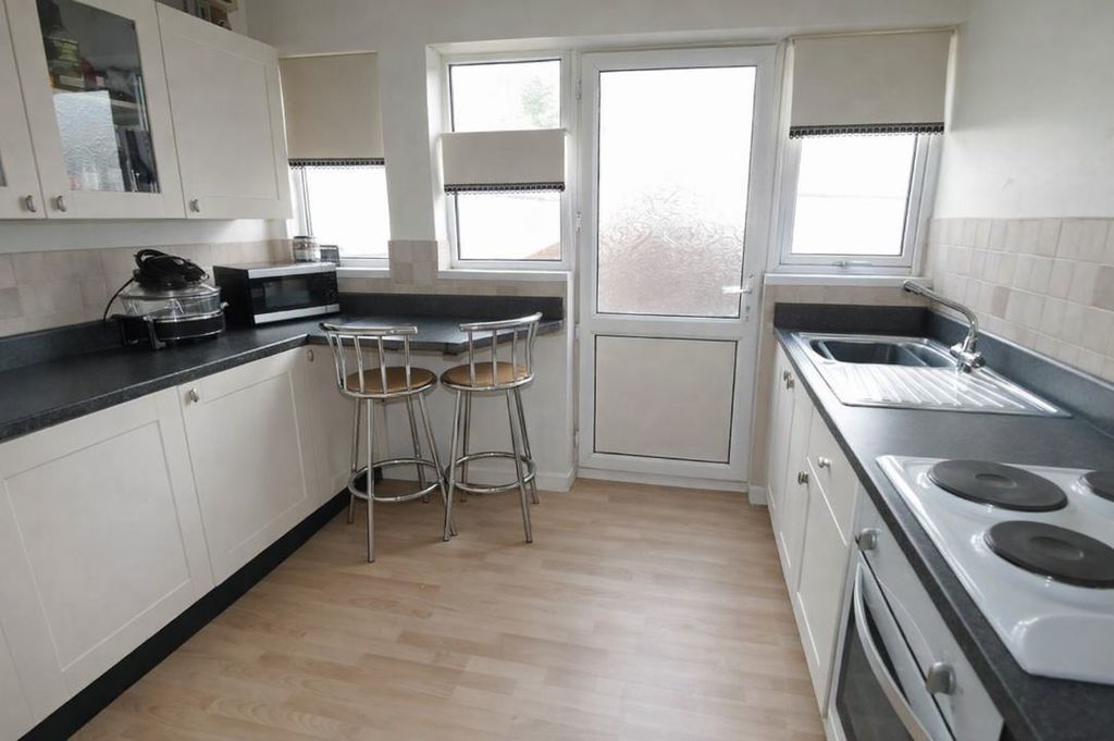 Property photo 2 of 9 Photo 2