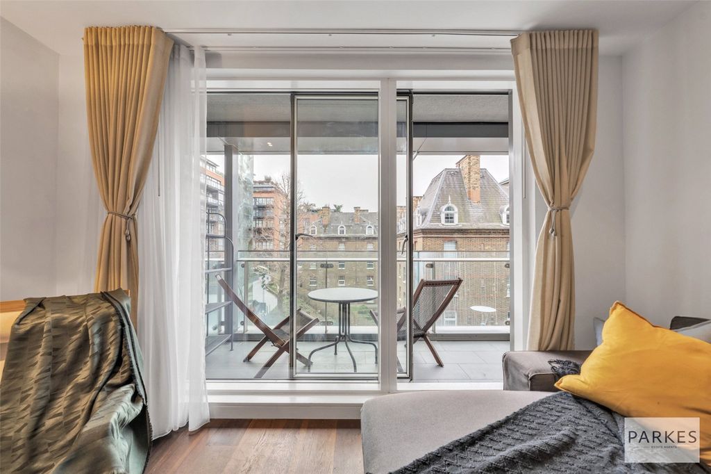 Property photo 2 of 23 Picture No. 34