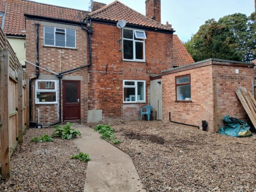 Property photo 2 of 24