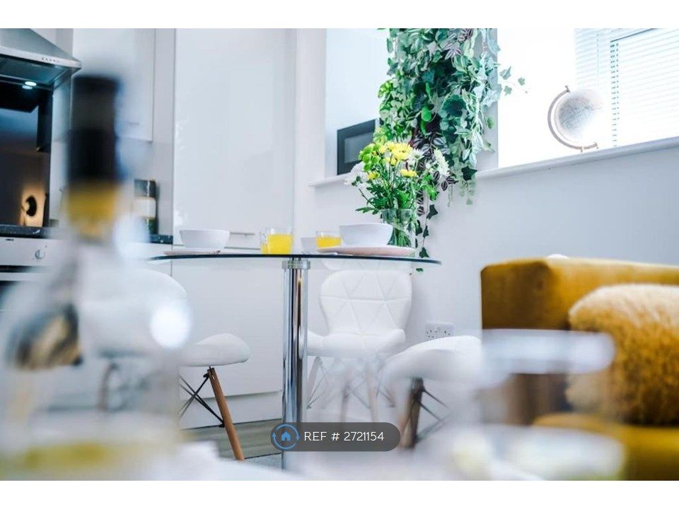 Property photo 2 of 26