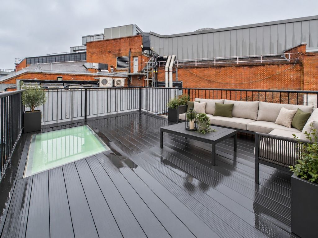 Property photo 2 of 30 5704593