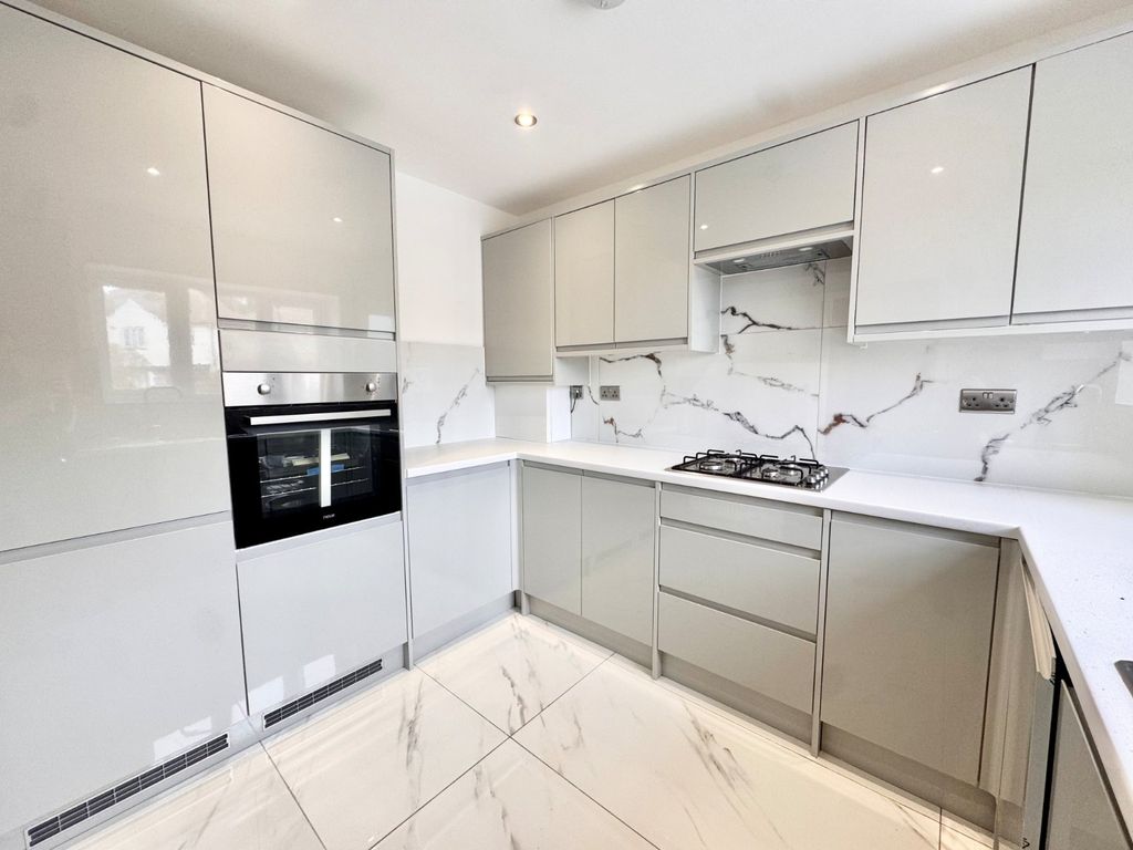 Property photo 3 of 11 Picture No. 20