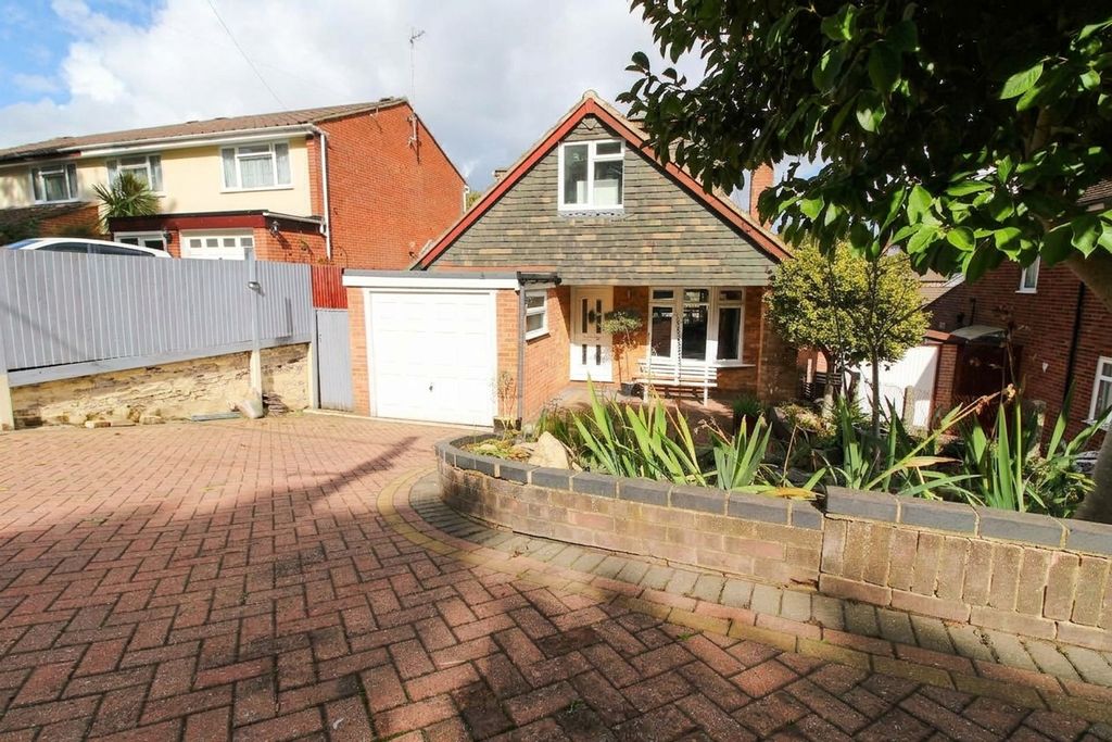 Property photo 1 of 20