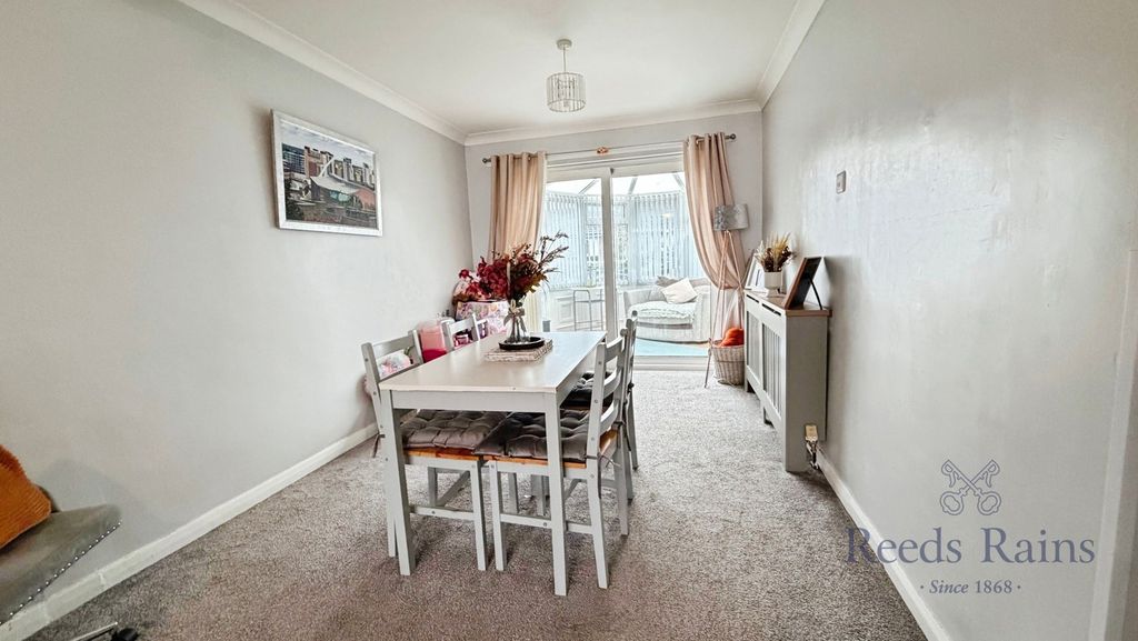 Property photo 3 of 13 Pbox-Img.Jpg