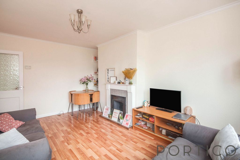 Property photo 2 of 15 1