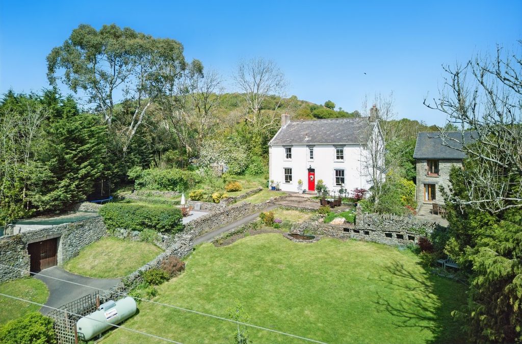Property photo 1 of 63