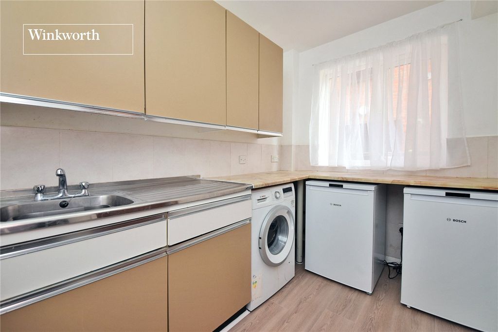 Property photo 3 of 9 Picture No. 11