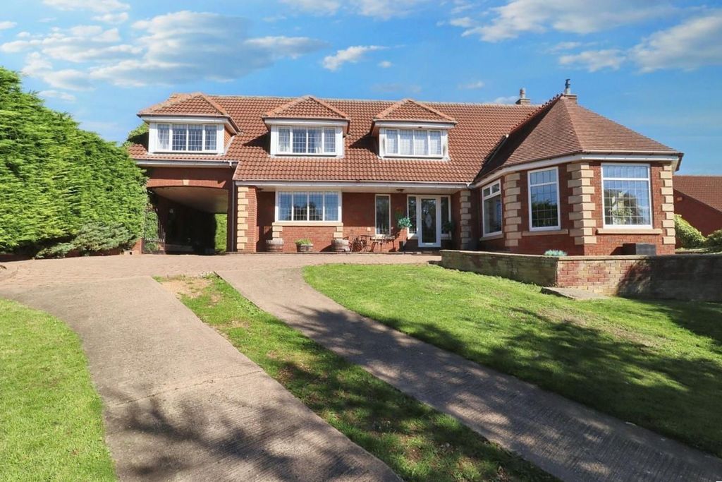 Property photo 1 of 48