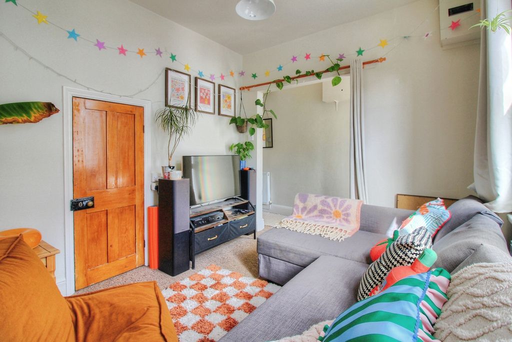 Property photo 3 of 16