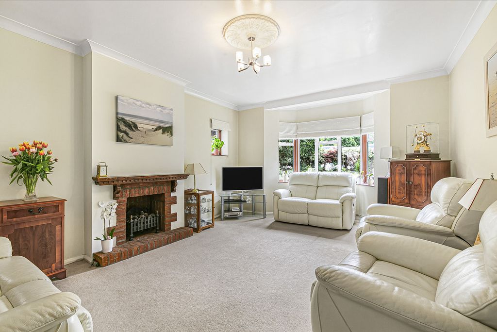 Property photo 3 of 17