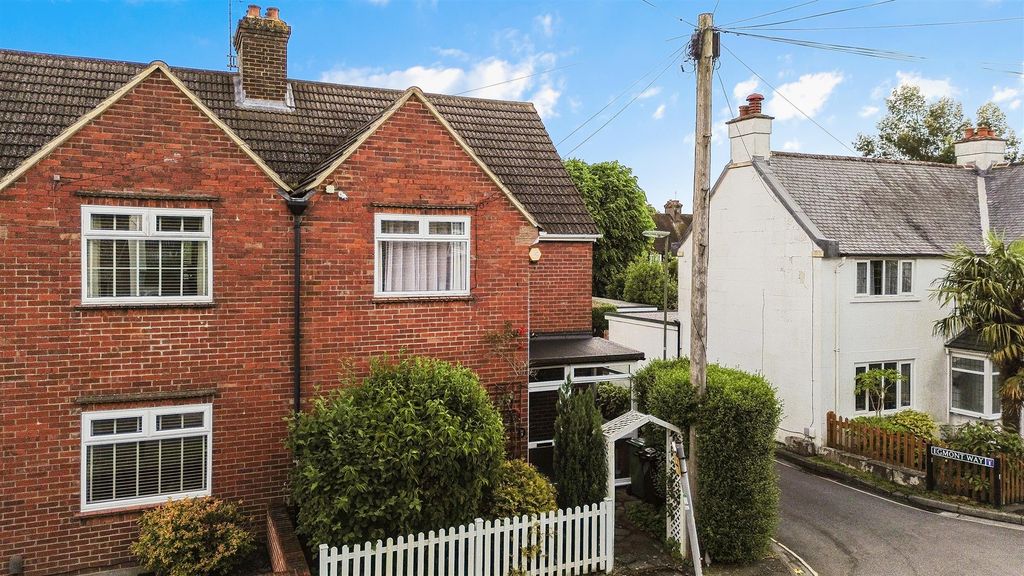 Property photo 1 of 20 Oatlands Road 5-Extra-2.Jpg