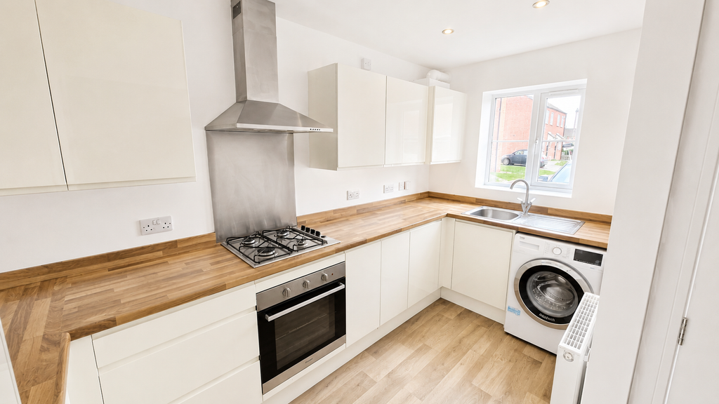 Property photo 1 of 19 Kitchen