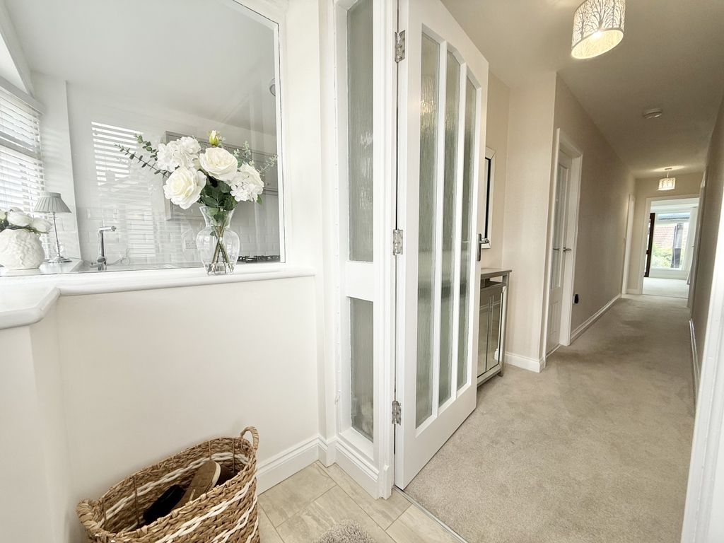 Property photo 2 of 35 Img_1745