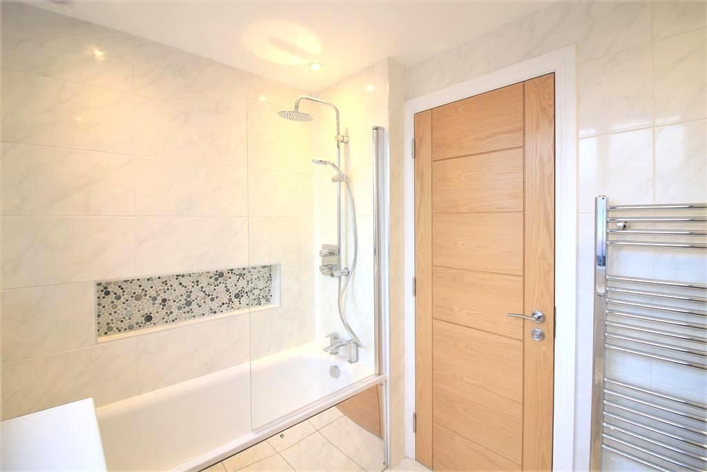 Property photo 2 of 3