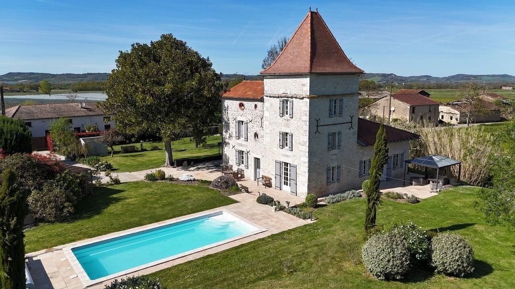 Property photo 1 of 20 Charming Stone House With Pool In The Orchard-Rich Heart Of Lot-Et-Garonne