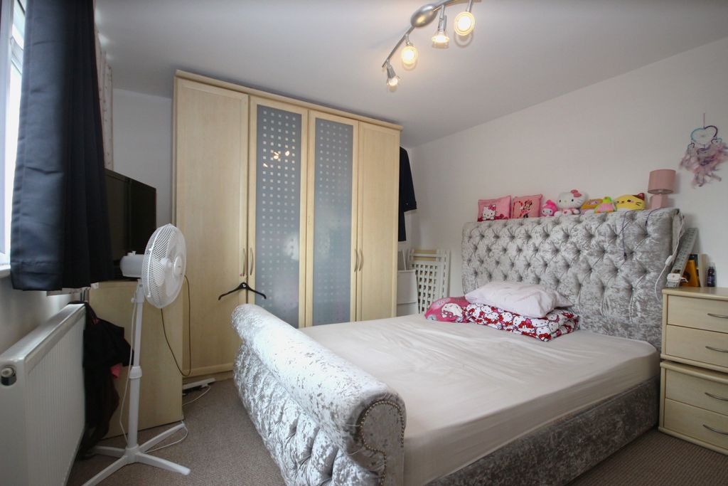Property photo 3 of 13 Img_8998.Jpg
