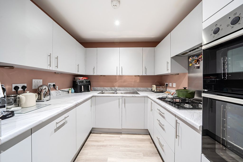 Property photo 2 of 24 1419816-10-69A6d5...