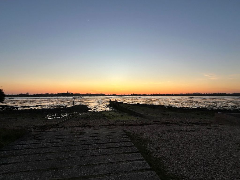 Property photo 3 of 41