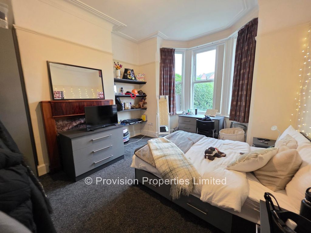 Property photo 2 of 13 Photo
