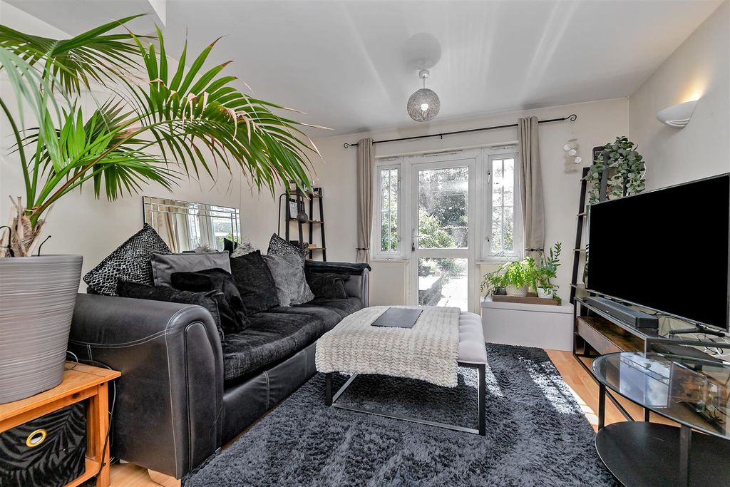 Property photo 2 of 15 114Puddingstonedrive-9.Jpg
