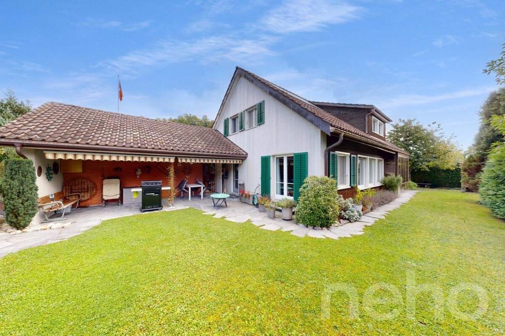 Property photo 3 of 11