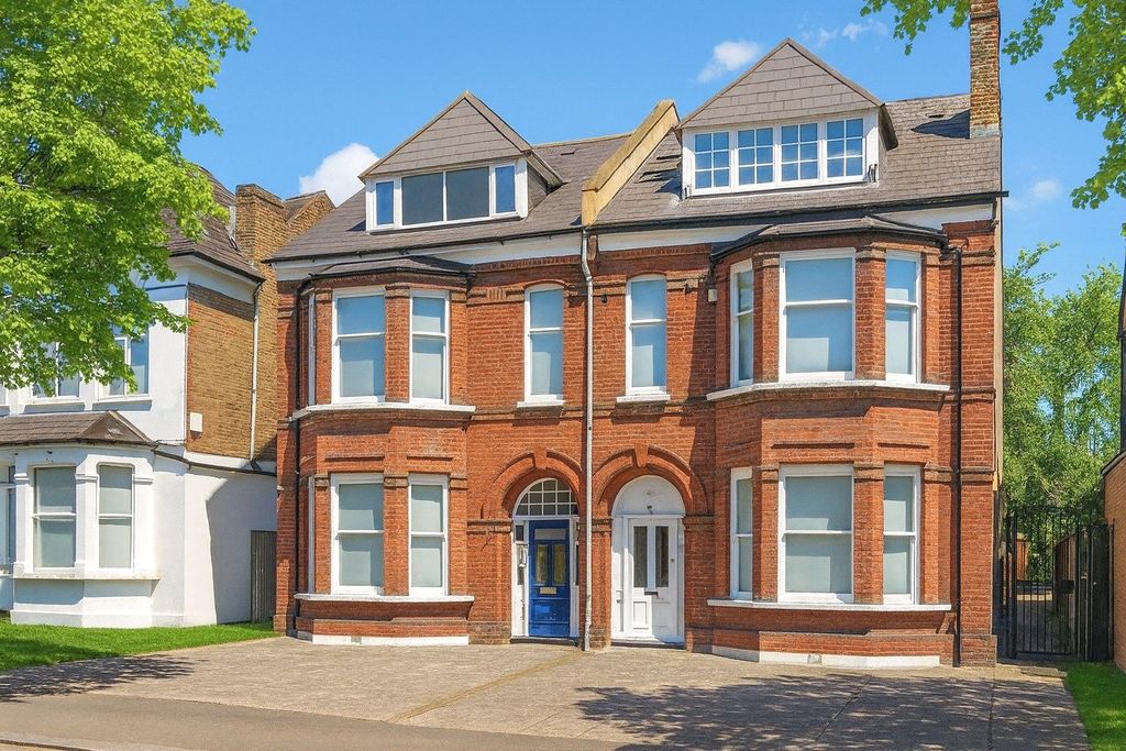 Property photo 1 of 12 External Frontbedroo