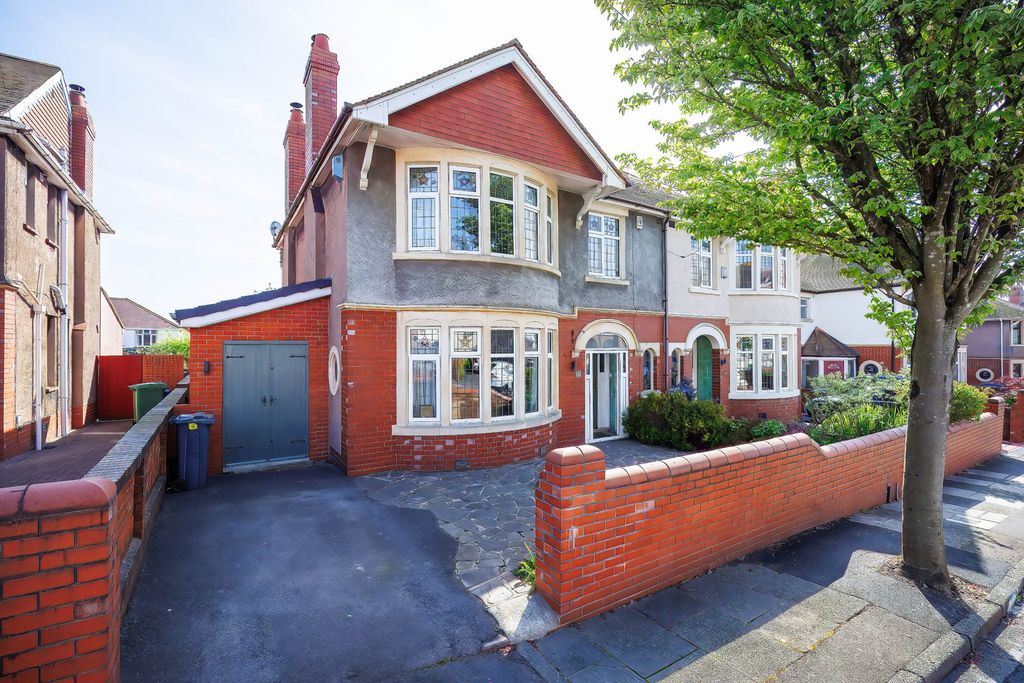 Property photo 1 of 35