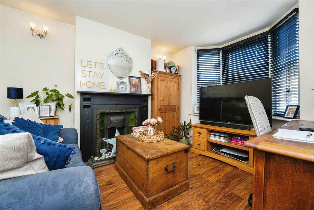 Property photo 2 of 17 Photography
