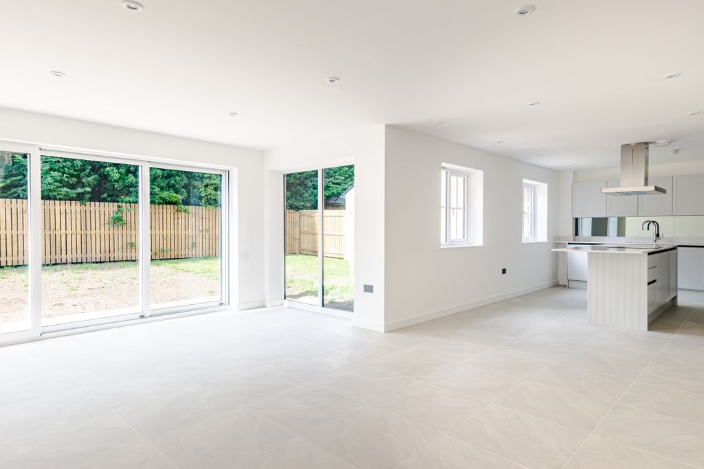 Property photo 2 of 22 Plotseven5