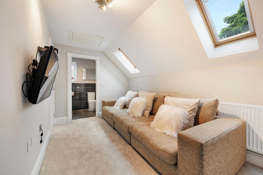 Additional image 18 of 6 bed detached house to rentAspen Drive, Scarcroft, Leeds LS14