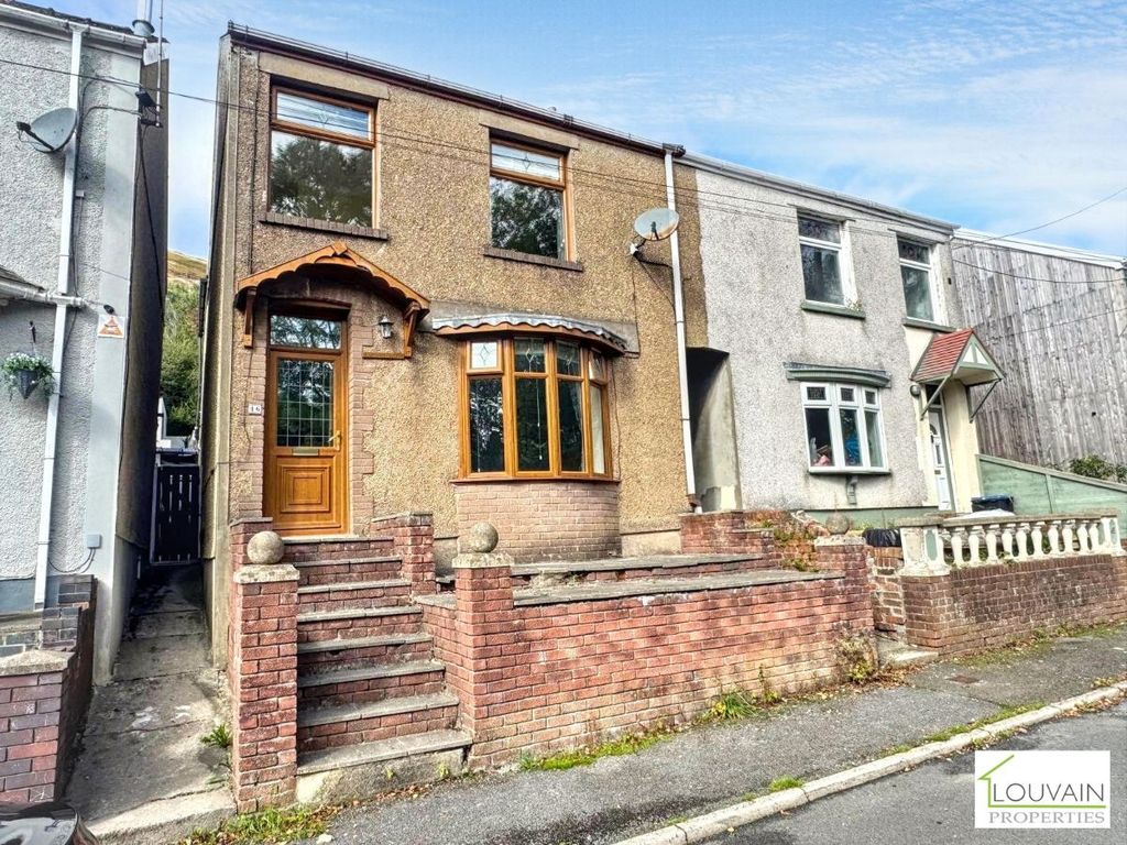Property photo 1 of 25