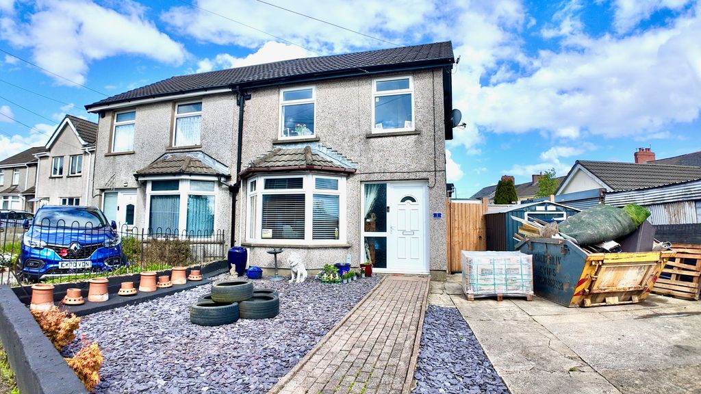 Property photo 1 of 27