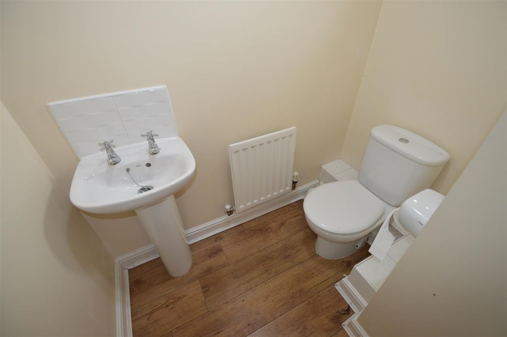 Property photo 3 of 10