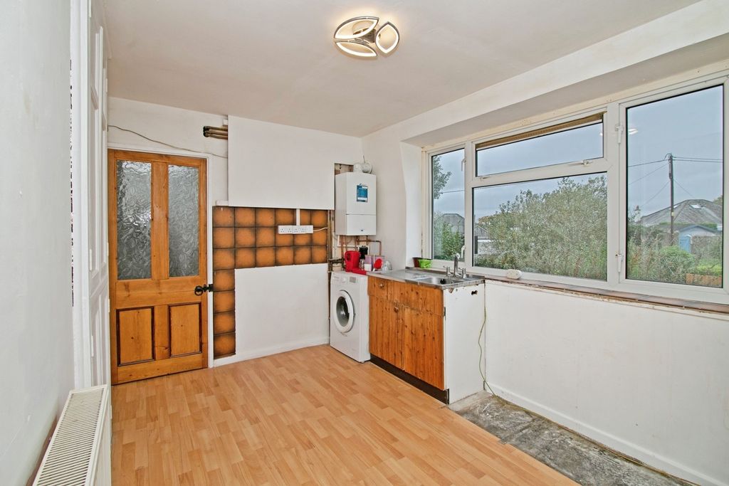 Property photo 3 of 16 Photo