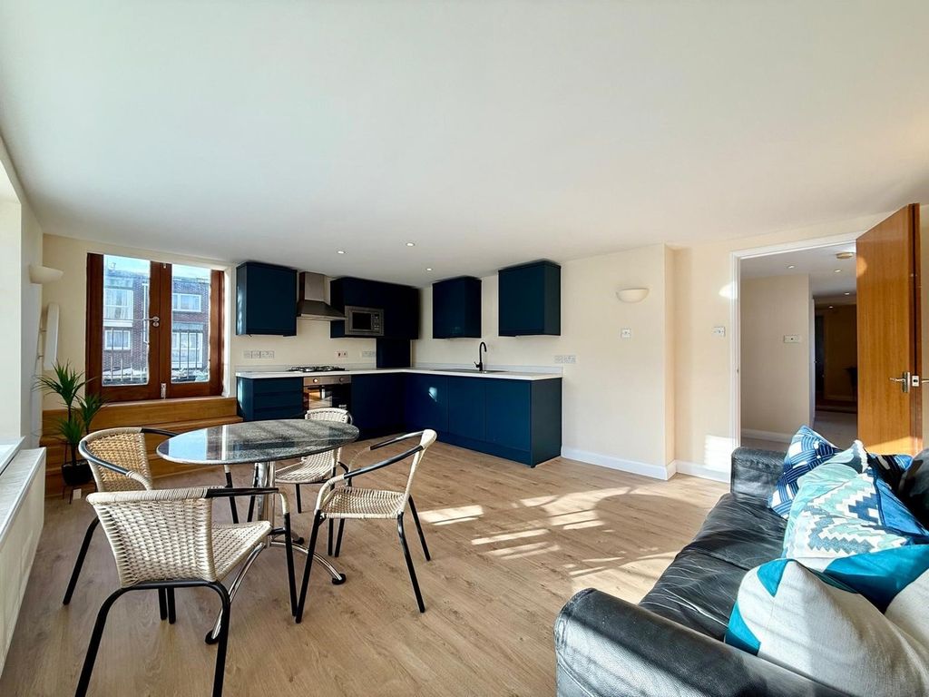 Property photo 3 of 26