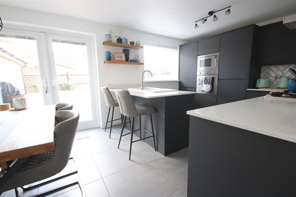 Property photo 3 of 18 Img_0144.Jpg