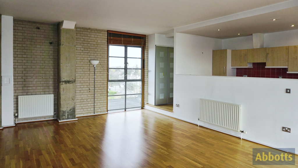 Property photo 3 of 11