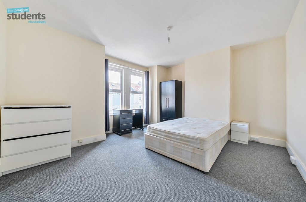 Property photo 3 of 10 3495c5A5-Ec48-460...