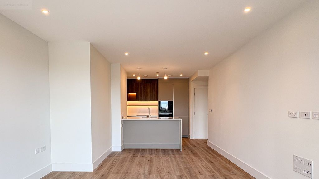 Property photo 3 of 13 Photo 3