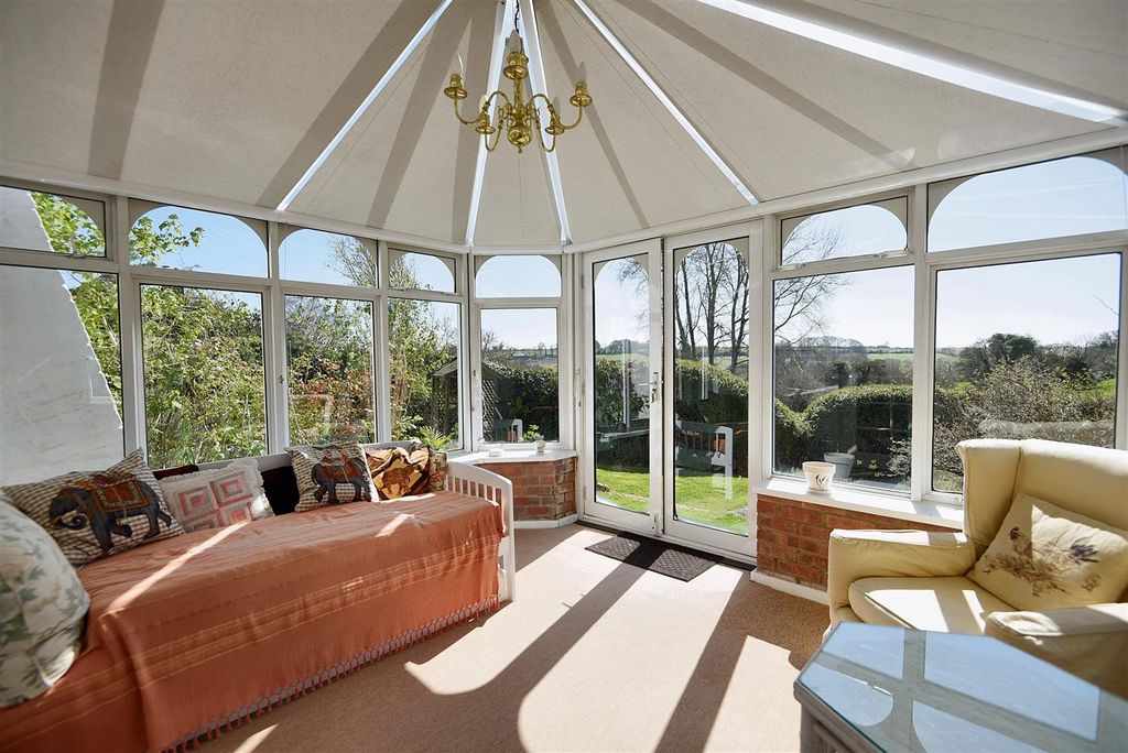 Property photo 2 of 14 Conservatory