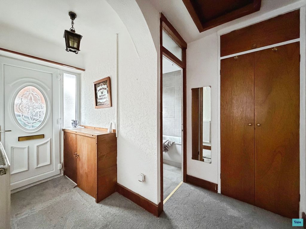 Property photo 2 of 12 6