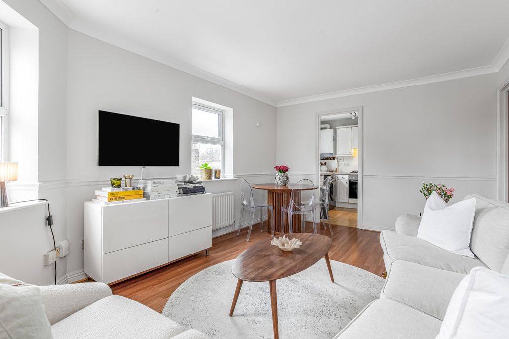 Property photo 3 of 10 Picture No. 14