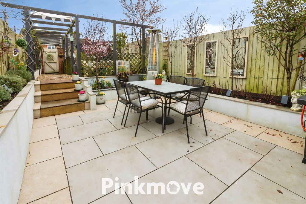 Property photo 2 of 25