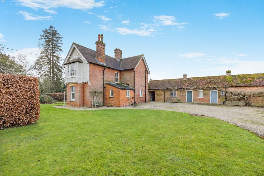 Property photo 2 of 12 Picture No. 05