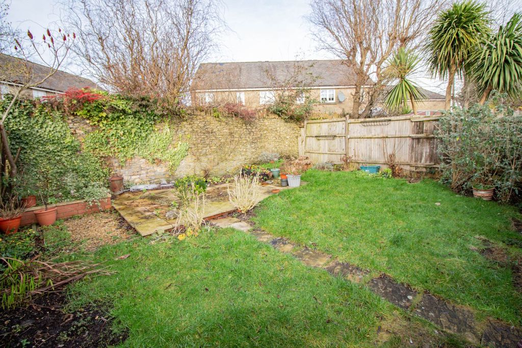 Property photo 2 of 7