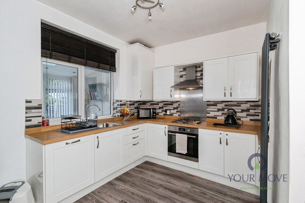 Property photo 3 of 12 Pbox-Img.Jpg