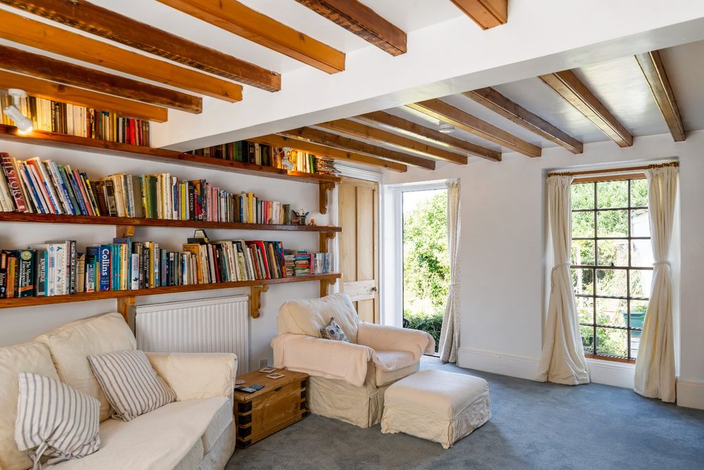 Property photo 3 of 21