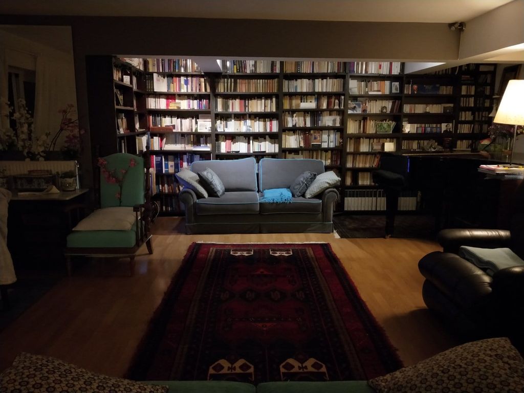 Property photo 1 of 32